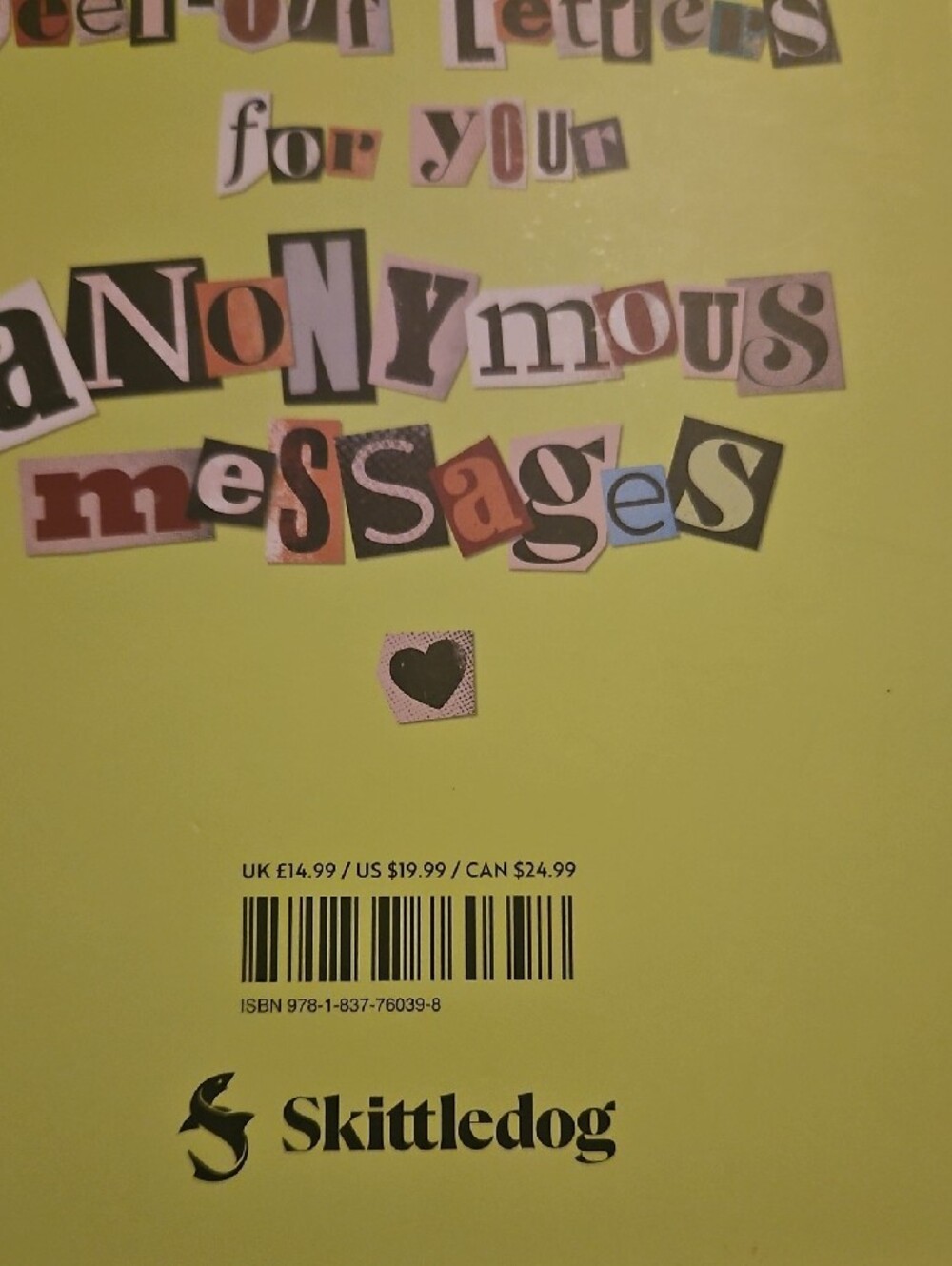 Ransom Note Sticker Book - Picture 4 of 5